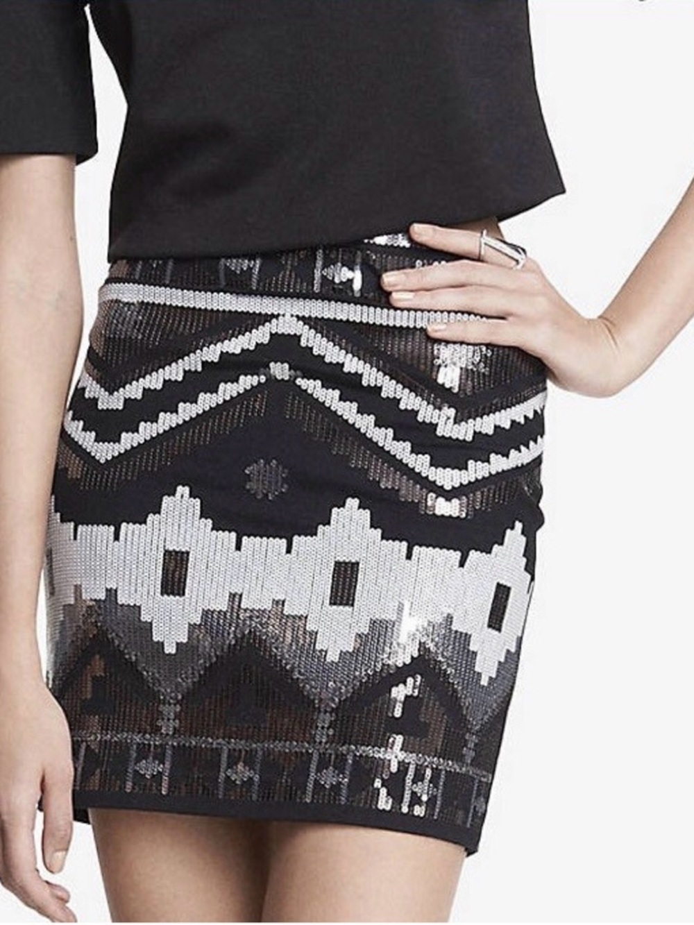 Express Sequin Geometric Mini Skirt – Large